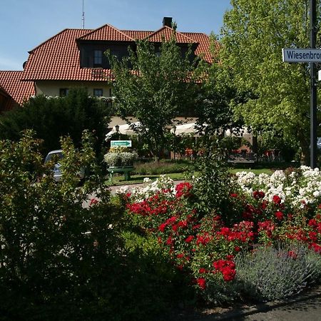 Hotel & Gasthof Zum Roedelseer Schwan Exterior foto