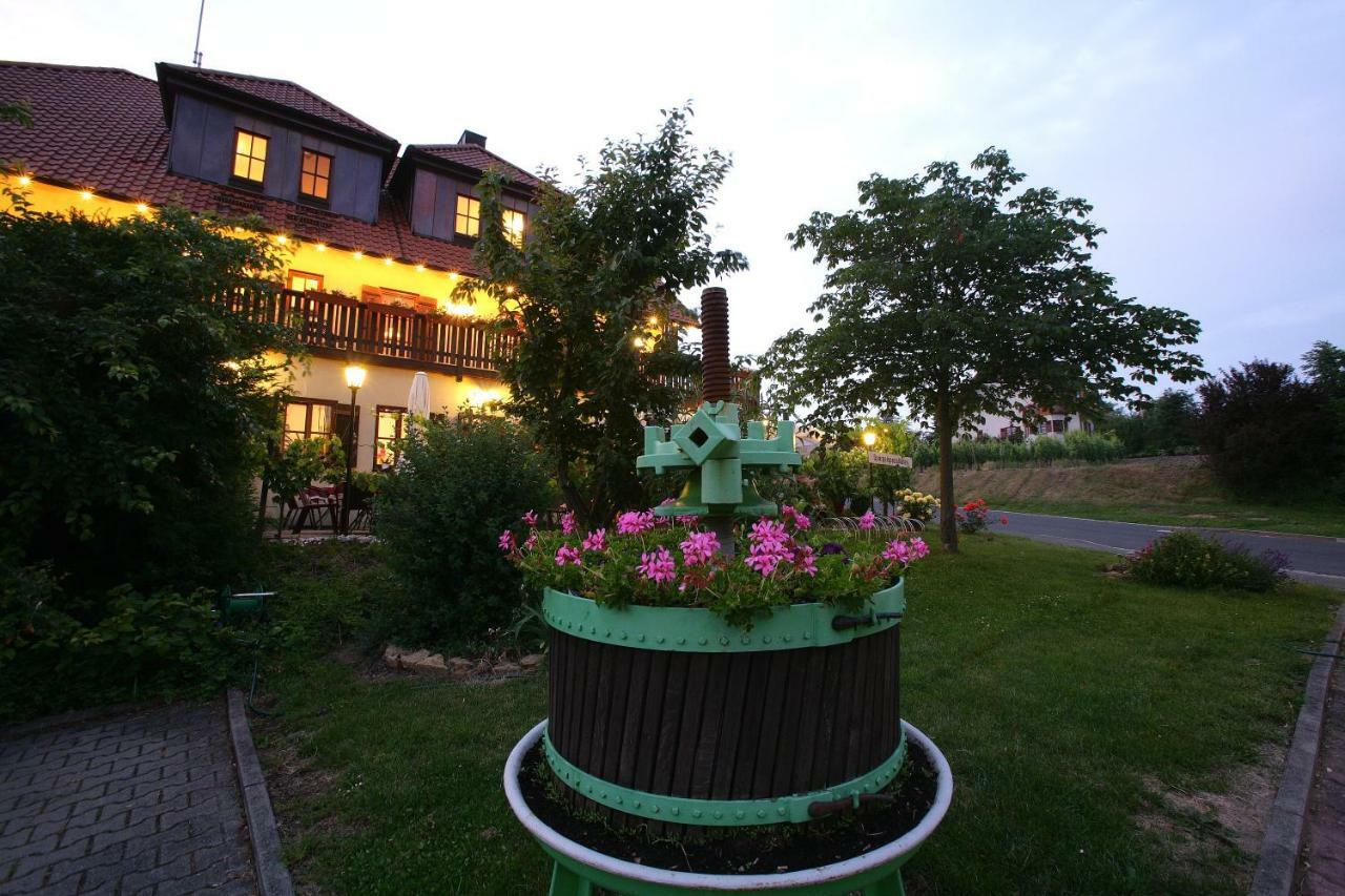 Hotel & Gasthof Zum Roedelseer Schwan Exterior foto